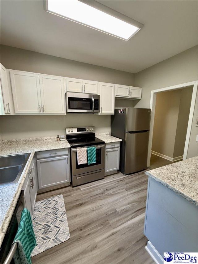 603 Green St Photo 9