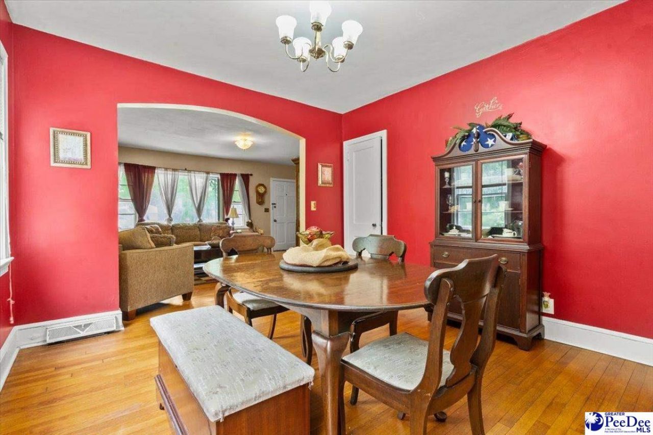 204 Gandy Dr Photo 12