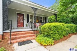 204 Gandy Dr photo 4
