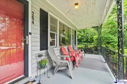 204 Gandy Dr photo 4