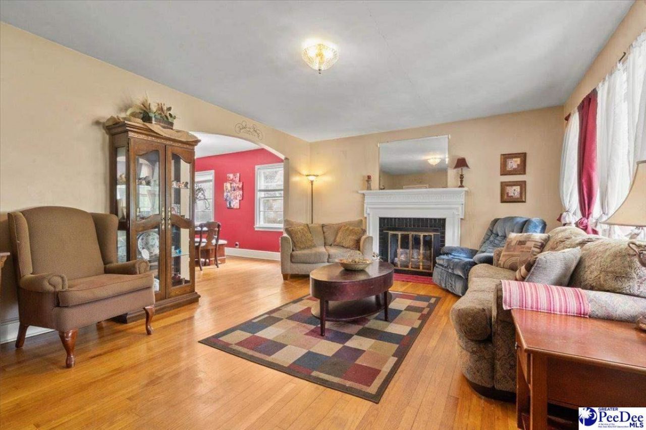 204 Gandy Dr Photo 8