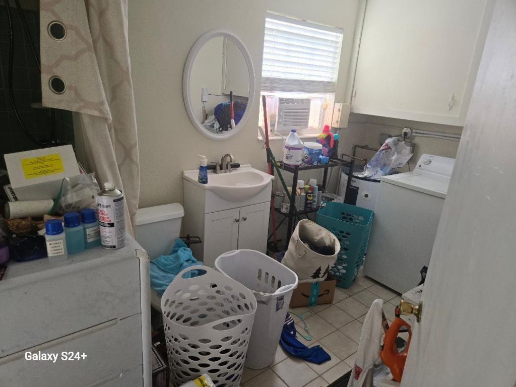 311 NE 42nd Street, Oakland Park, FL 33334 Photo