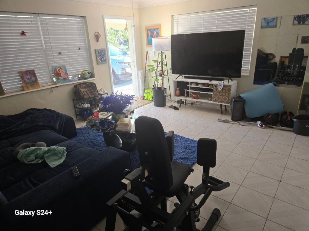 311 NE 42nd Street, Oakland Park, FL 33334 Photo