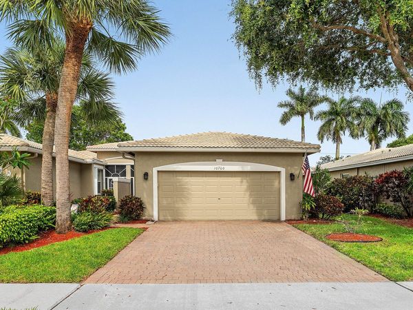 10760 Royal Caribbean Circle, Boynton Beach, FL 33437