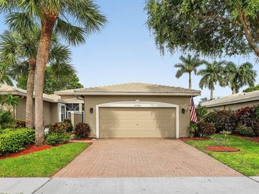 10760 Royal Caribbean Circle, Boynton Beach, FL 33437