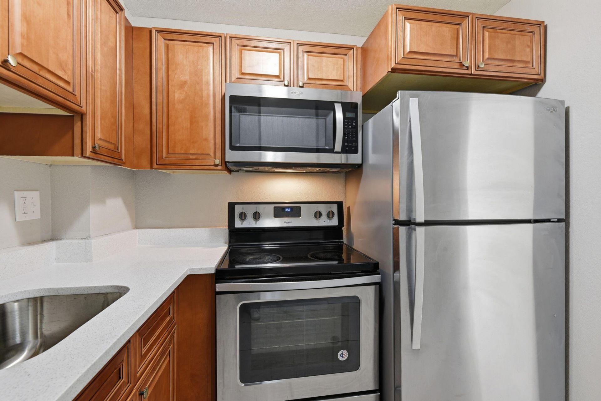 9360 Fontainebleau Boulevard, Unit Apt 310, Miami, FL 33172 Photo