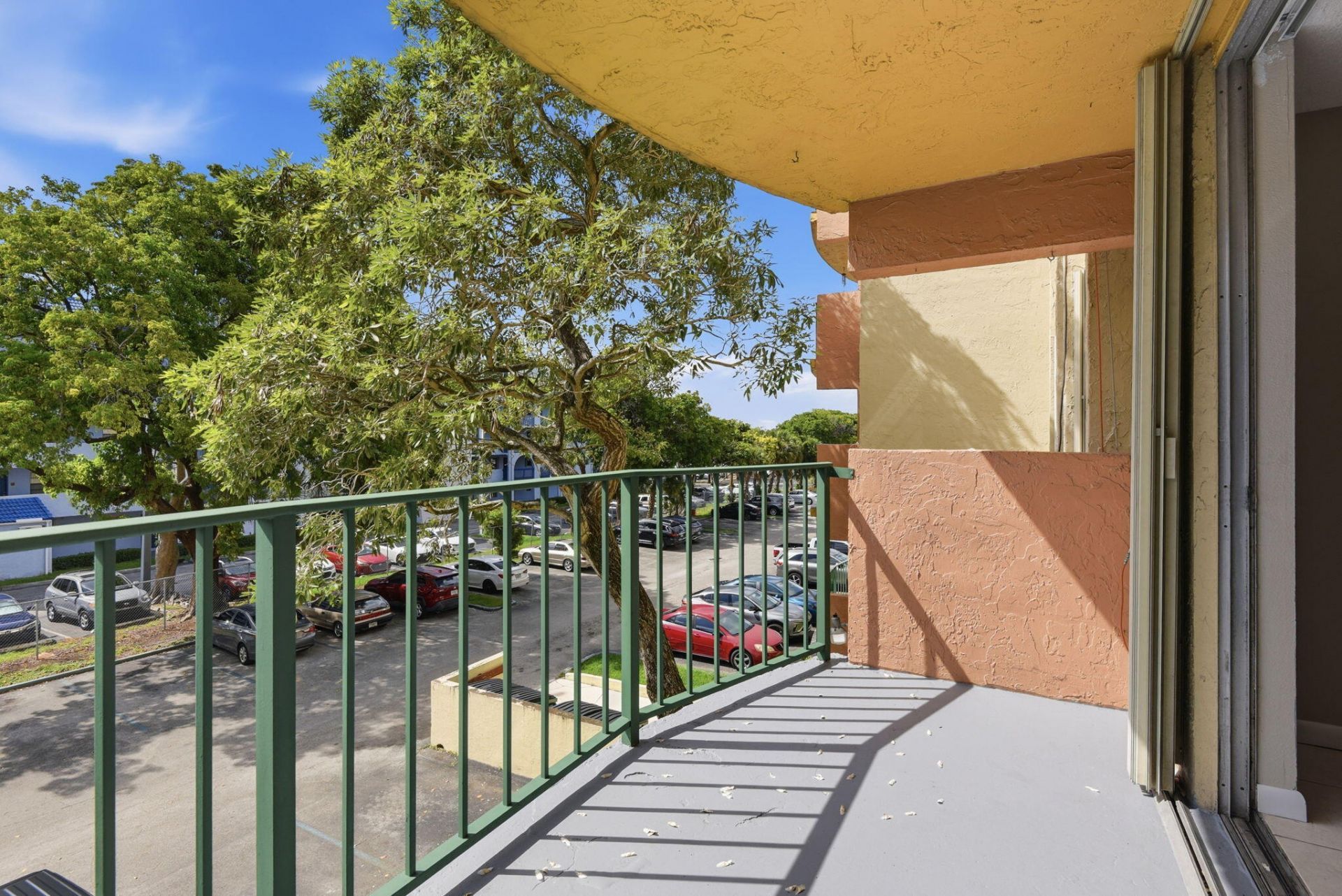 9360 Fontainebleau Boulevard, Unit Apt 310, Miami, FL 33172 Photo
