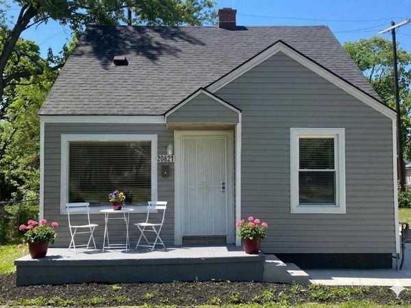 20821 N Pierson Court, Detroit, MI 48228