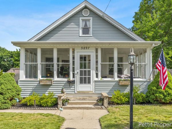 3897 Grand Street SW, Grandville, MI 49418