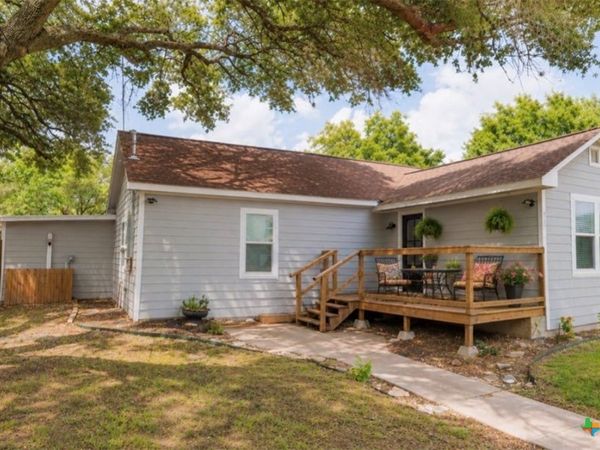 310 East Second Street, Cuero, TX 77954