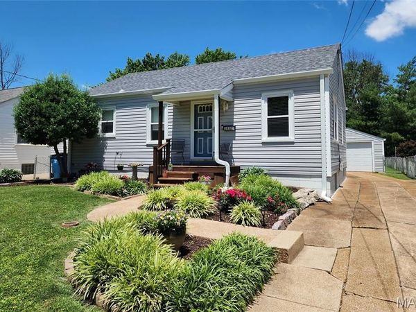 10323 Eaglewood Avenue , Overland, MO 63114