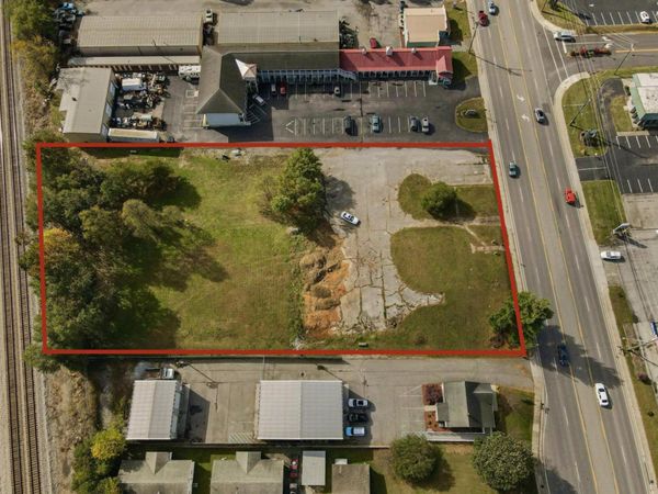 2730 W Main ST, Salem, VA 24153