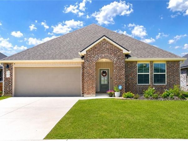 8162 OLDE TOWN Court, Alexandria, LA 71303