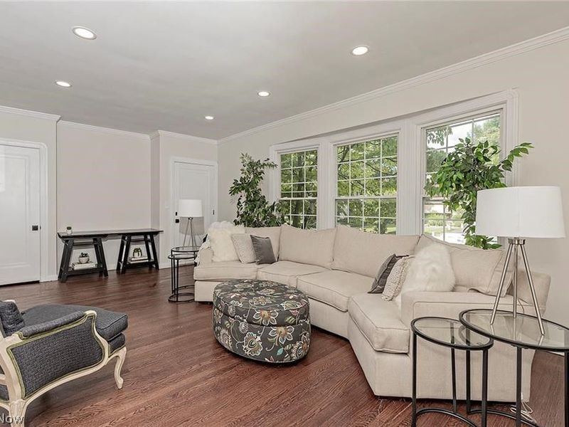 3695 Strandhill Road, Shaker Heights, OH 44122 Photo 2