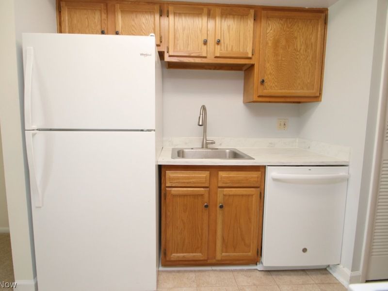8003 Carriage Circle , Unit D, Mentor, OH 44060 Photo 14