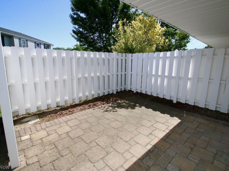 8003 Carriage Circle , Unit D, Mentor, OH 44060 Photo 4