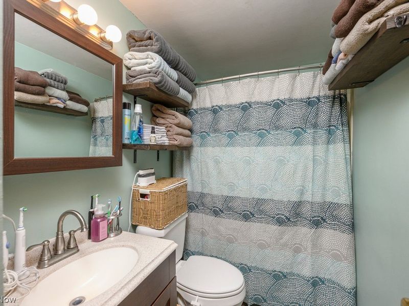 2310 38th Street NW, Canton, OH 44709 Photo 11