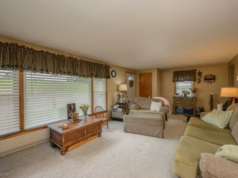 2310 38th Street NW, Canton, OH 44709 Photo 3