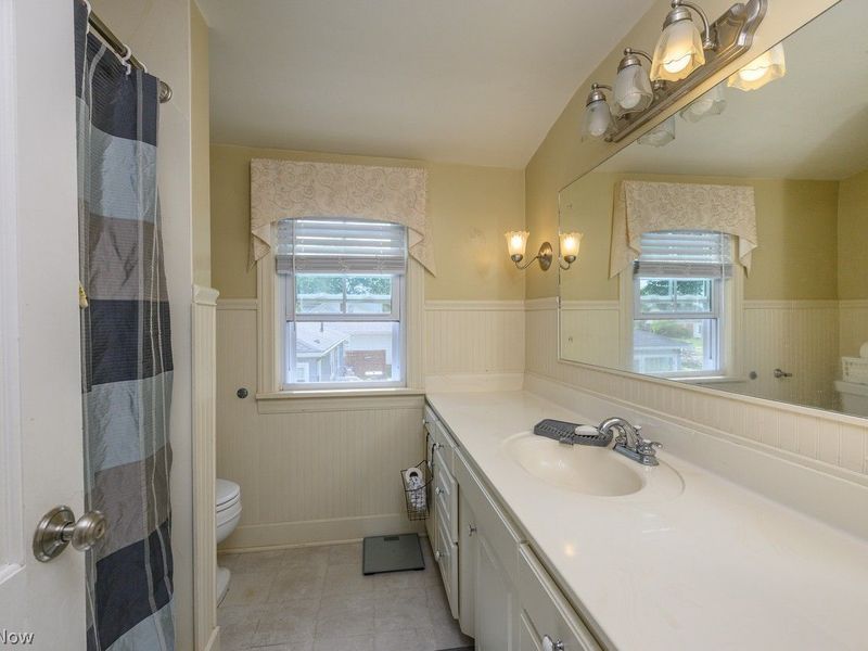 211 Woodrow Street NW, North Canton, OH 44720 Photo 13