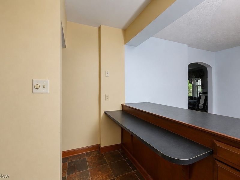 211 Woodrow Street NW, North Canton, OH 44720 Photo 8