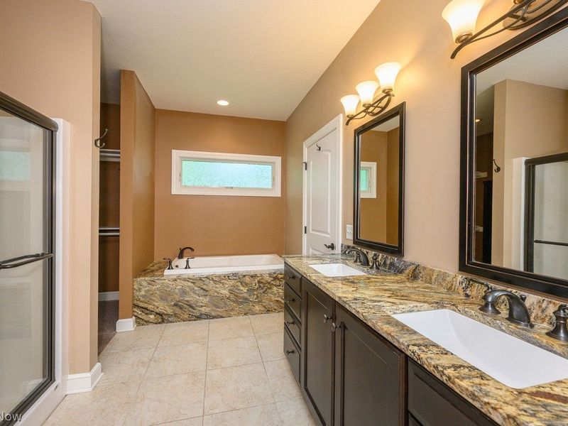 2345 Radford Street NW, North Canton, OH 44720 Photo 11