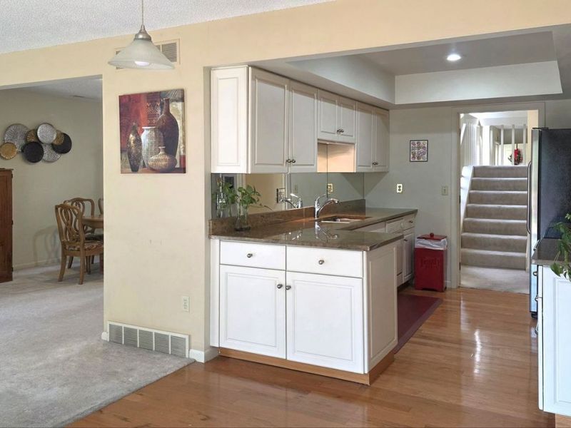 1937 Brookwood Drive , Akron, OH 44313 Photo 10