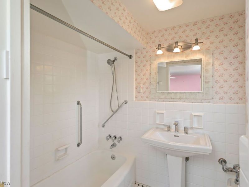 13800 Shaker Boulevard , Unit 208, Cleveland, OH 44120 Photo 19