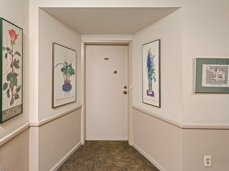 13800 Shaker Boulevard , Unit 208, Cleveland, OH 44120 Photo 2