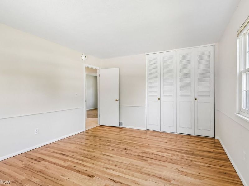 29609 Wellington Drive, North Olmsted, OH 44070 Photo 17