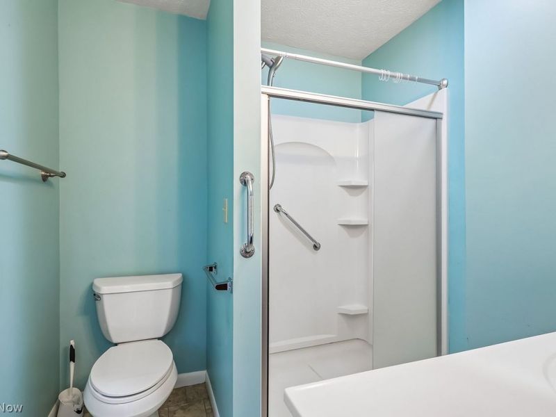 29609 Wellington Drive, North Olmsted, OH 44070 Photo 18