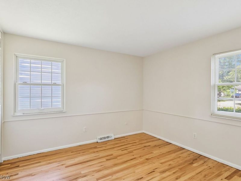 29609 Wellington Drive, North Olmsted, OH 44070 Photo 19