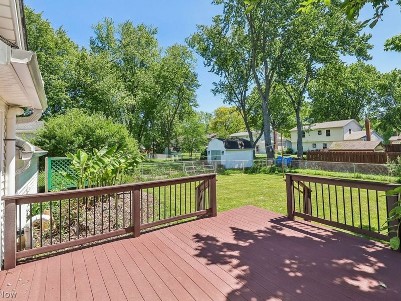 29609 Wellington Drive, North Olmsted, OH 44070 Photo 32