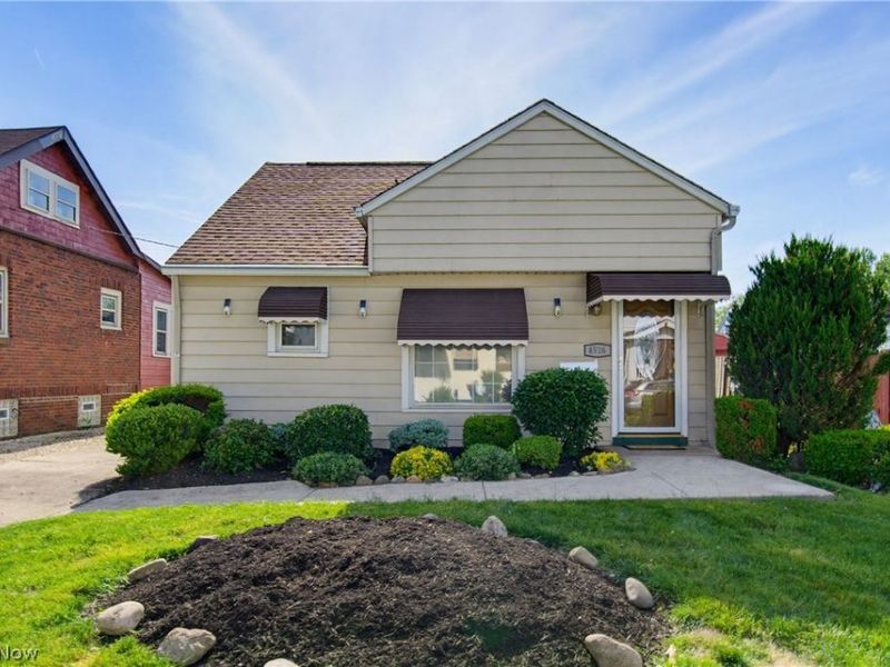 4526 W 172nd , Cleveland, OH 44135 Photo 2