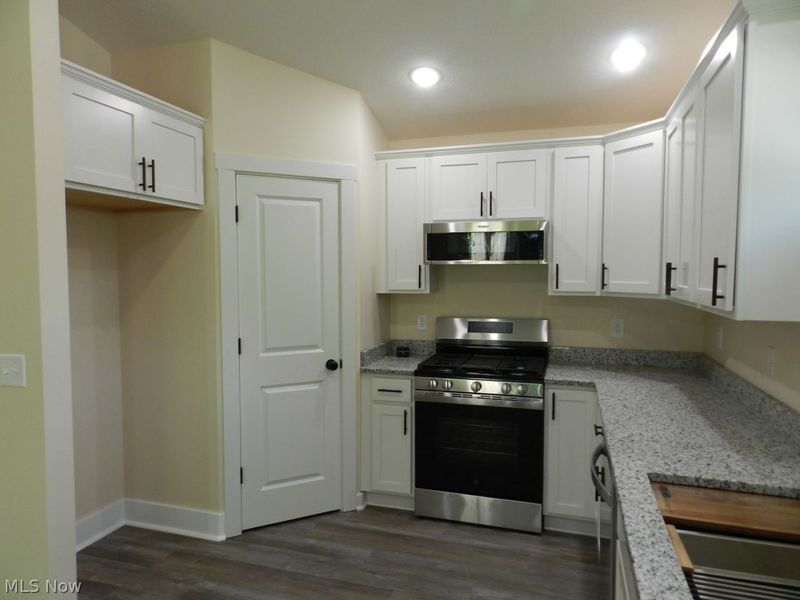 97 Nottingham Street, Tallmadge, OH 44278 Photo 4
