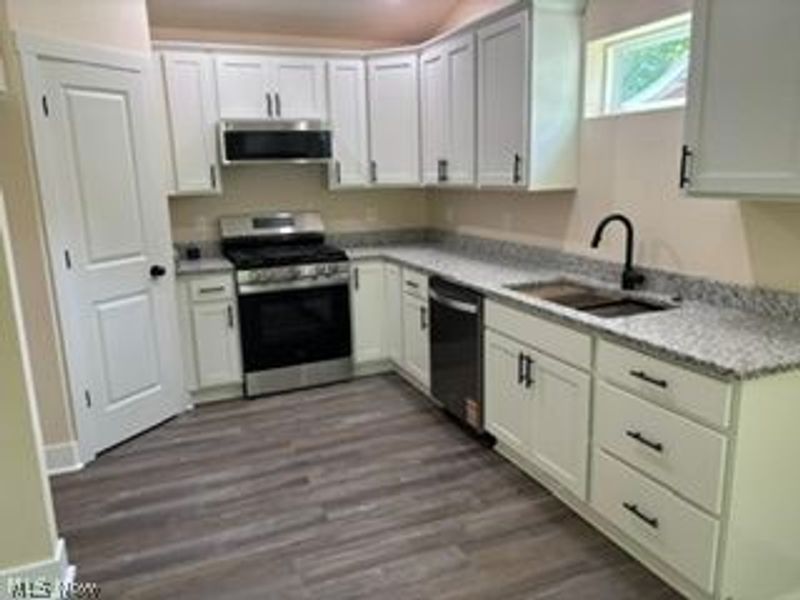 97 Nottingham Street, Tallmadge, OH 44278 Photo 5