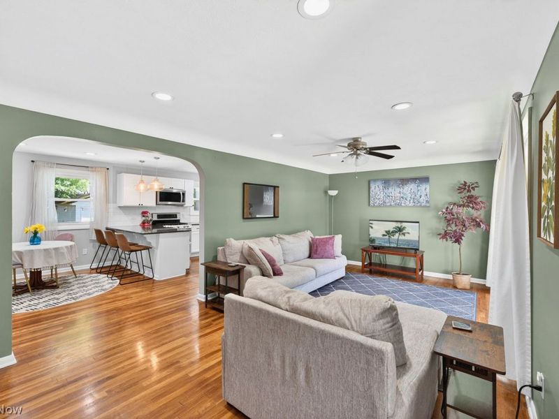 28620 Bassett Road , Westlake, OH 44145 Photo 5