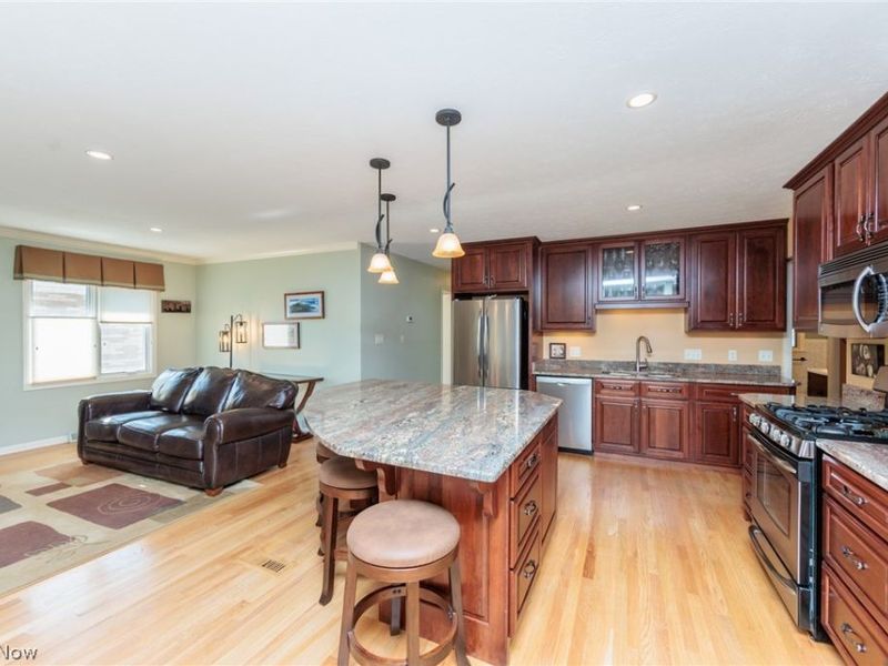 9711 Idlewood Drive , Cleveland, OH 44144 Photo 13