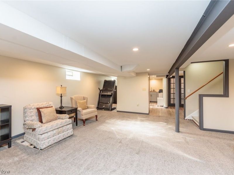 9711 Idlewood Drive , Cleveland, OH 44144 Photo 34