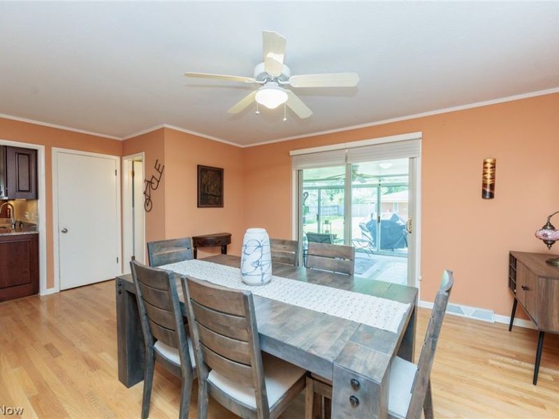 9711 Idlewood Drive , Cleveland, OH 44144 Photo 7