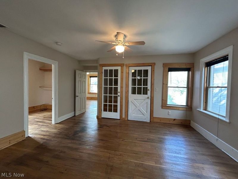 2809 Monroe Avenue , Cleveland, OH 44113 Photo 4