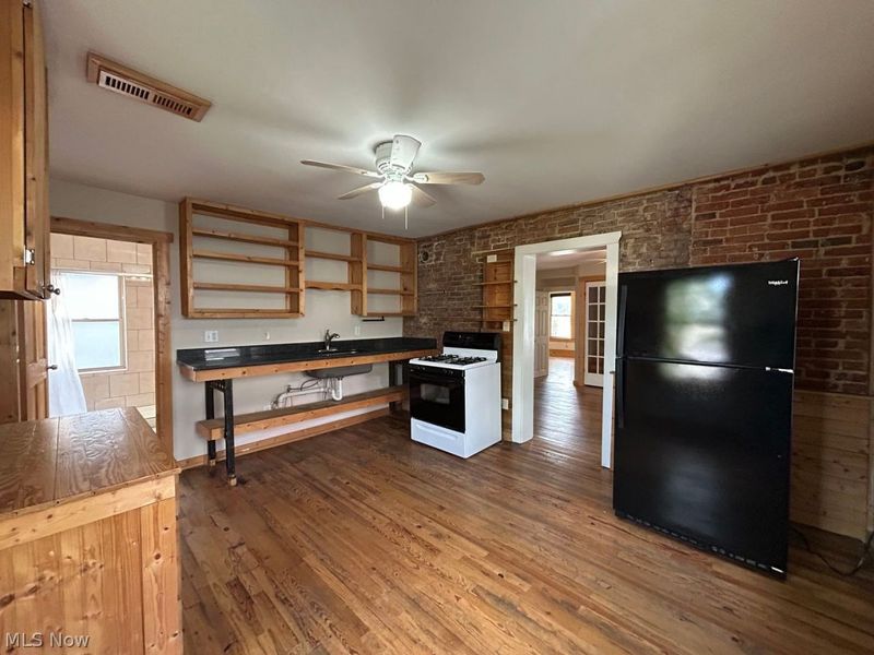 2809 Monroe Avenue , Cleveland, OH 44113 Photo 5
