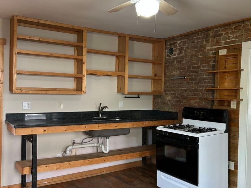 2809 Monroe Avenue , Cleveland, OH 44113 Photo 6