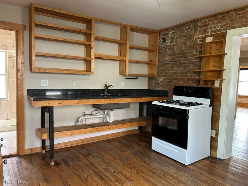 2809 Monroe Avenue , Cleveland, OH 44113 Photo 7