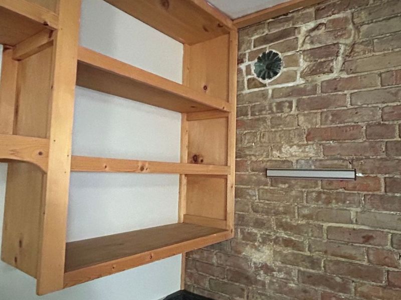2809 Monroe Avenue , Cleveland, OH 44113 Photo 8