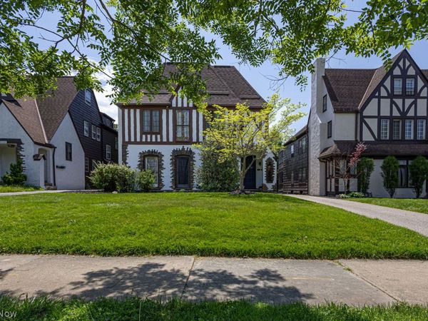 Shaker Heights, OH 44122