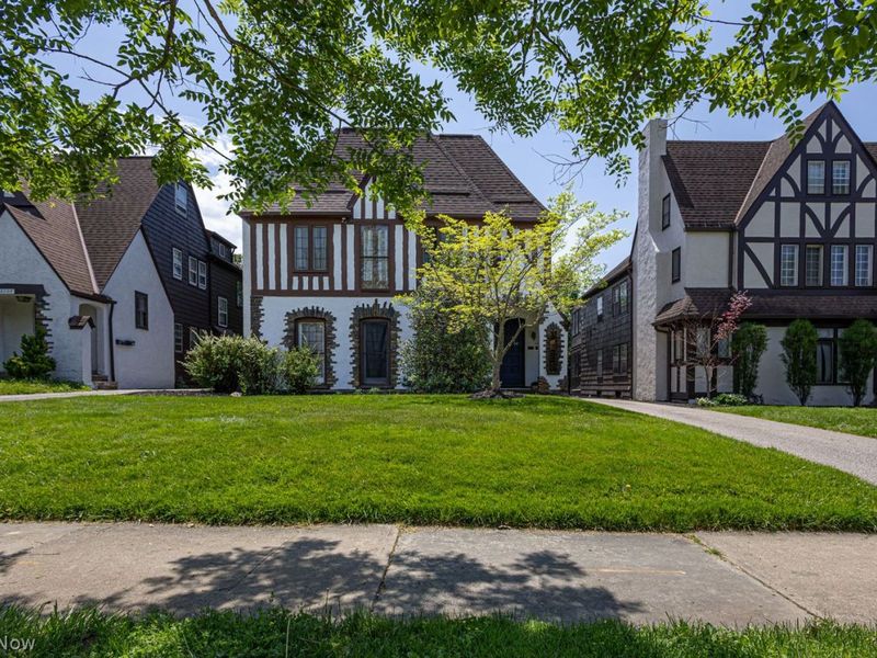 18004 Winslow Road, Shaker Heights, OH 44122 Photo 1