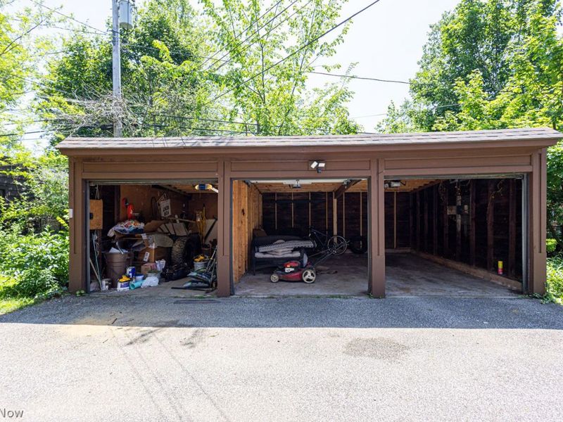 18004 Winslow Road, Shaker Heights, OH 44122 Photo 6