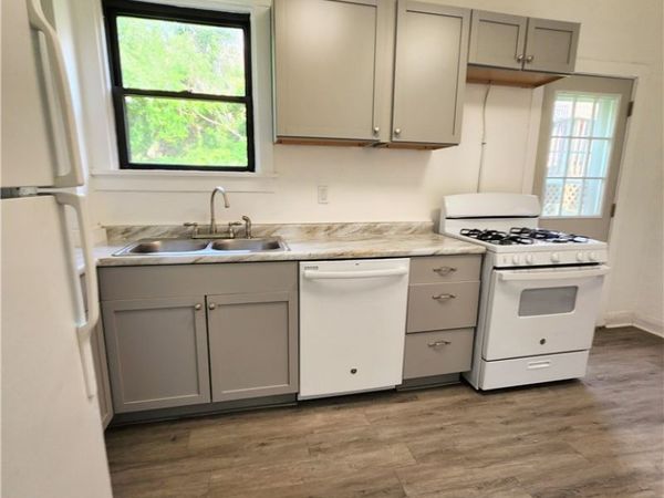 4303 Ludwick St , Pittsburgh, PA 15217