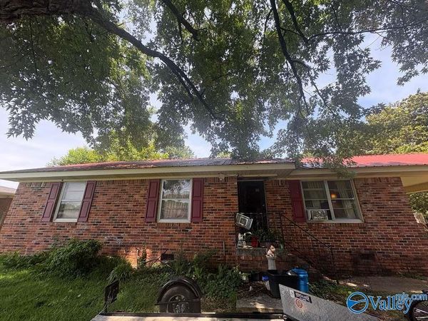 310 Larkwood Drive SW, Decatur, AL 35601