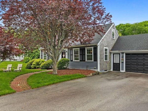 221 Central St, Hingham, MA 02043